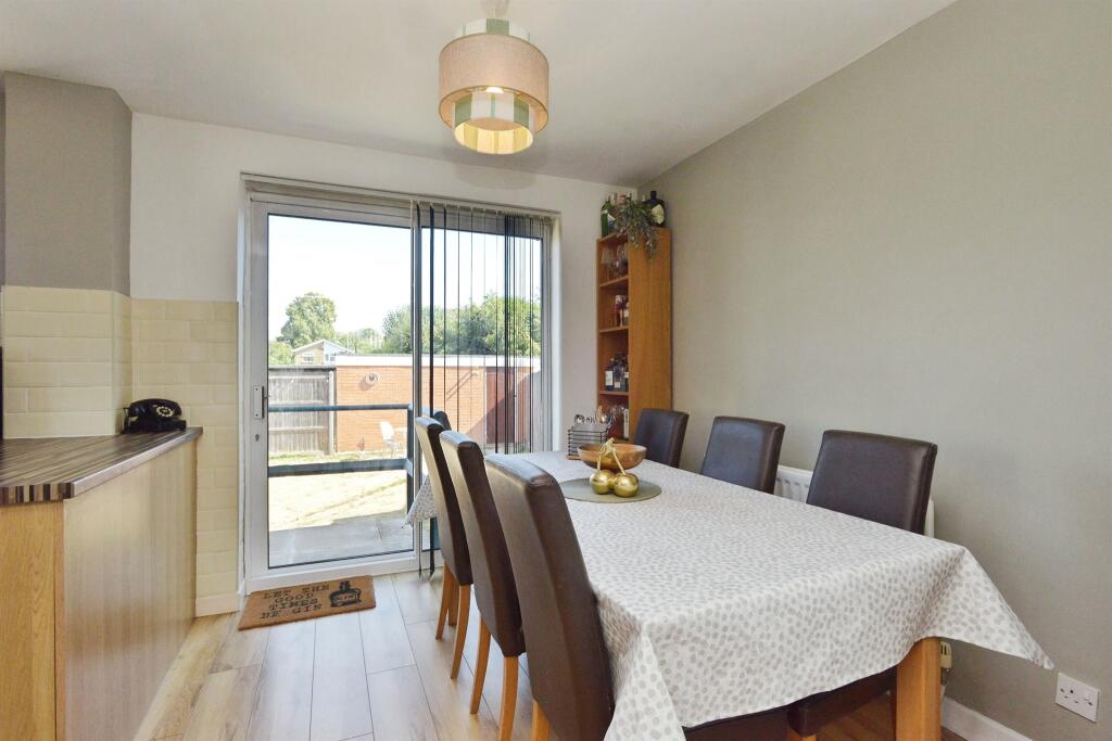 House in Stony Stratford, City of Milton Keynes - More