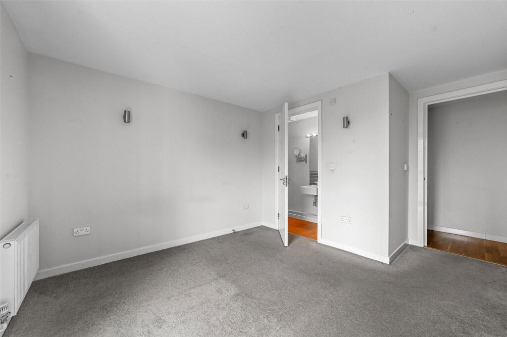 Apartment in London - View 6