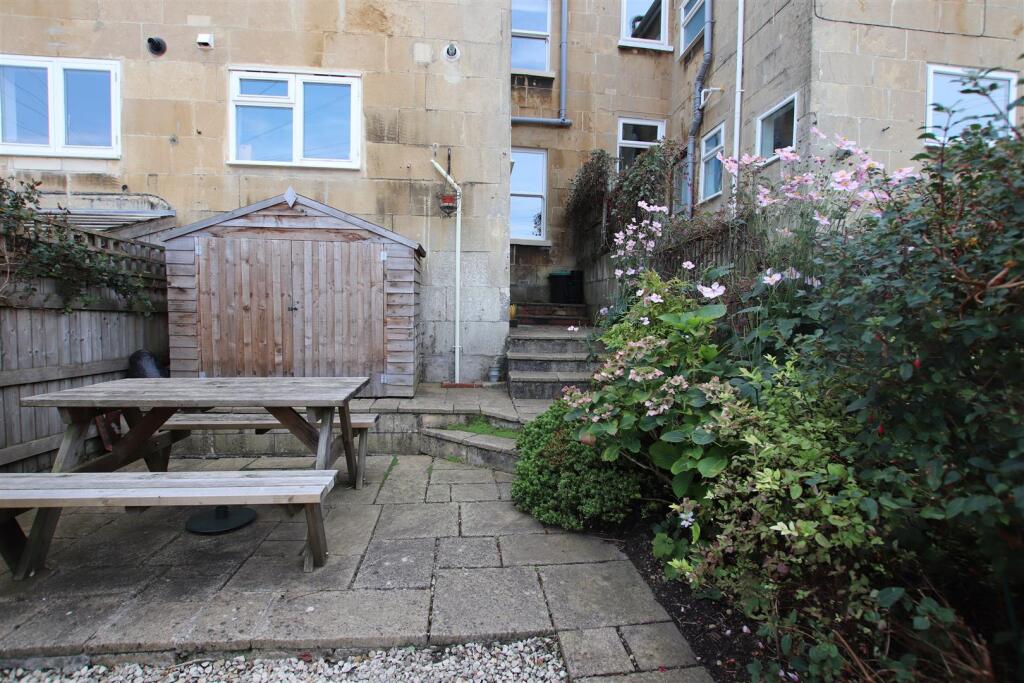 House in Bath - View 4