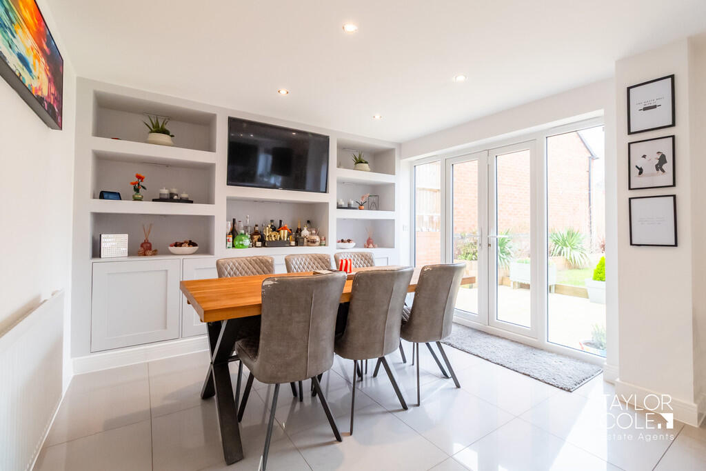 Additional image 7 of Narcissus Close, Tamworth