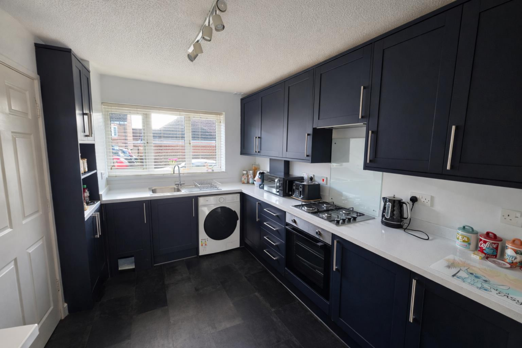Chapel Close, Melksham - View 5
