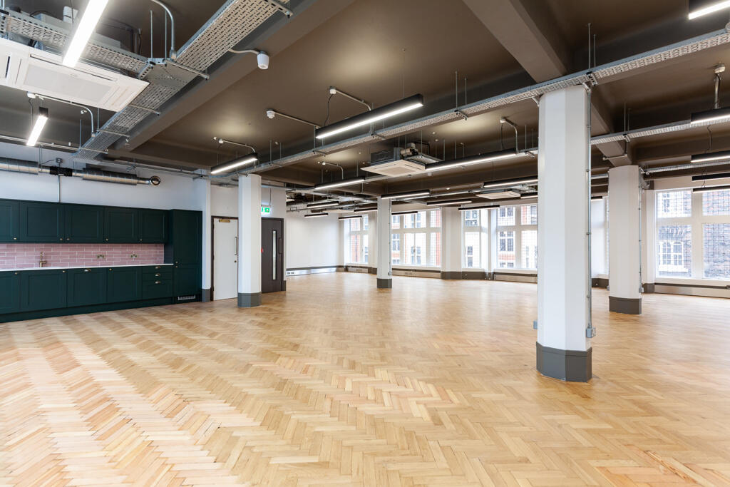 Main image of property: 2nd Floor Front, 75-77 Margaret Street, London, W1W 8SY