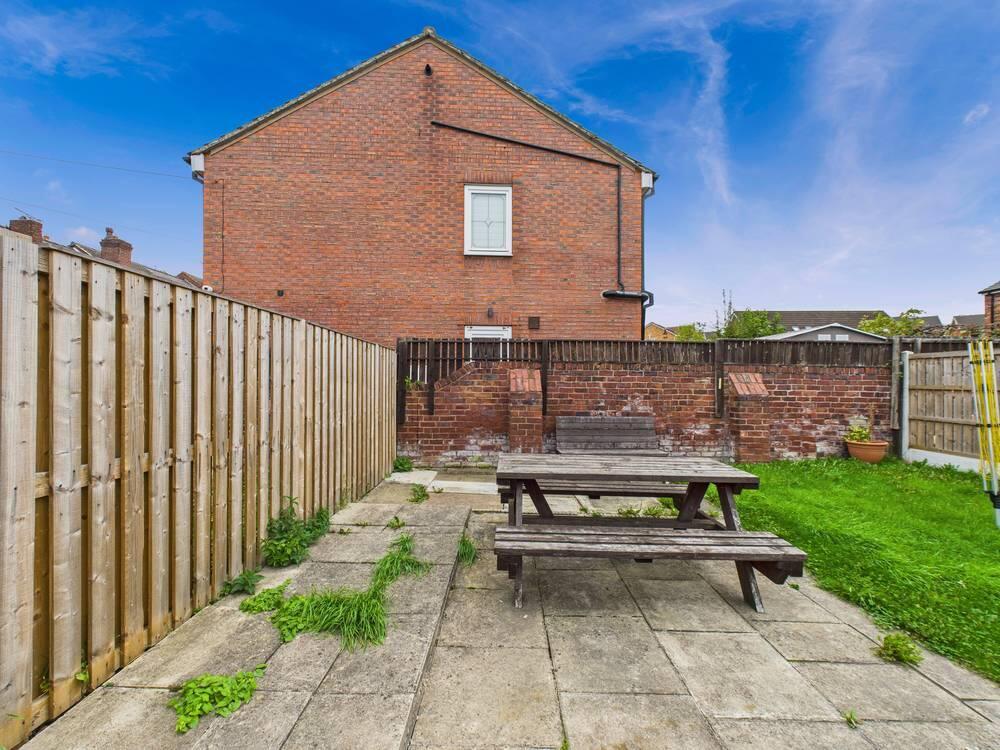 Featherstone Lane, Featherstone photo 4