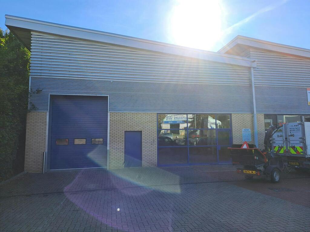 Unit 8 Hedge End exterior.jpg
