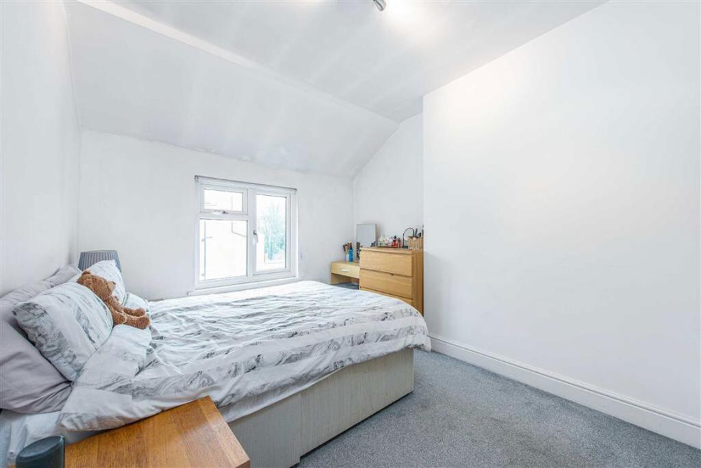 Apartment in London, Kilburn - View 4