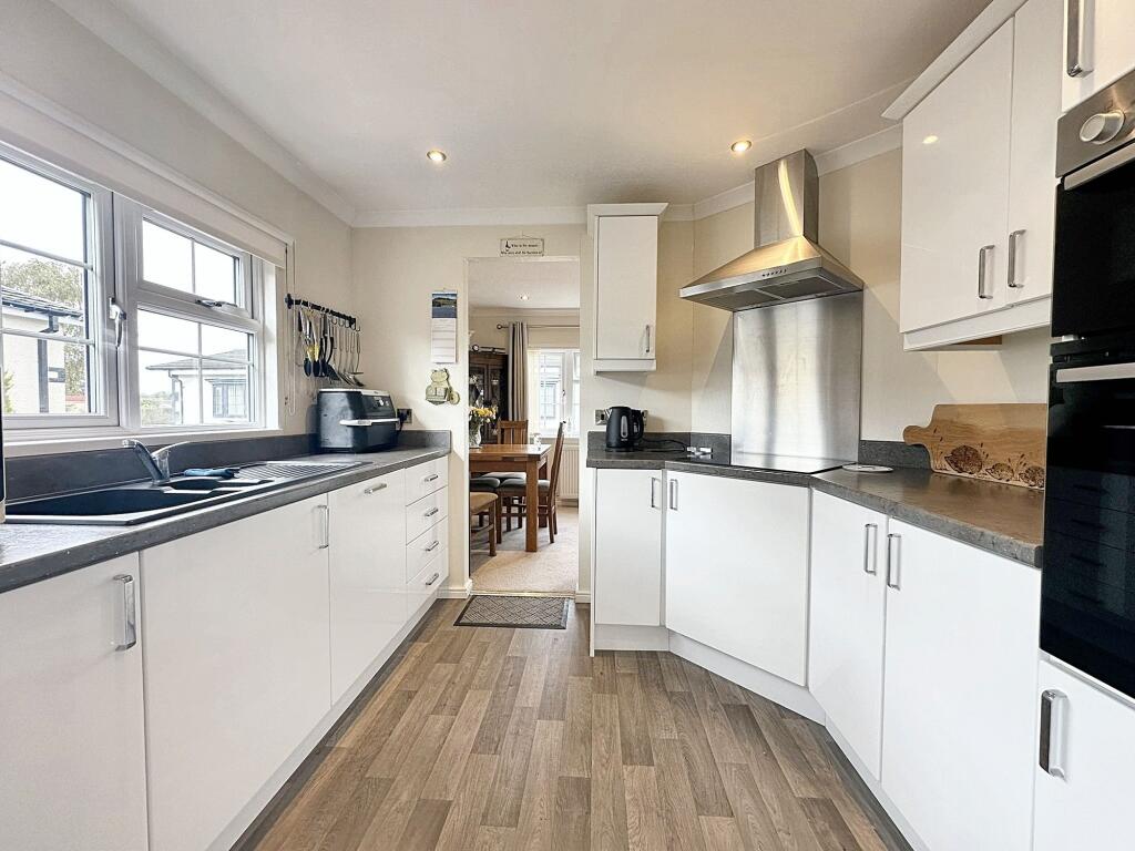 House in South Kesteven, Allington - View 2