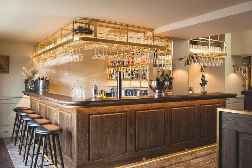 JR20160929_SteinsMarlborough_Interiors29.jpg