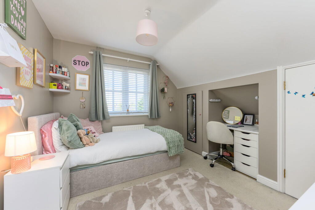 House in Canterbury - More