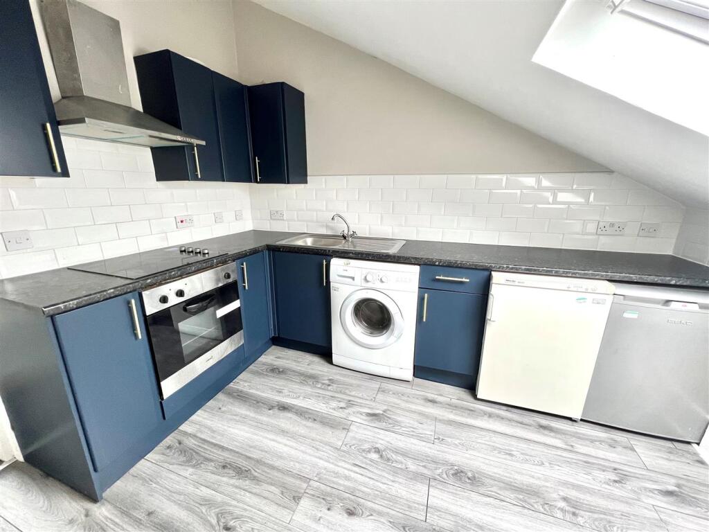 Main image of property: 21 Hillhead Street, Glasgow, G12 8PX