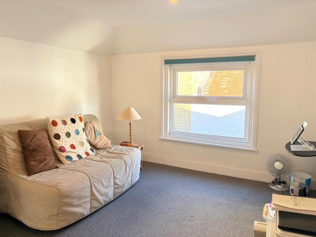 Main image of property: High Street, Cowes