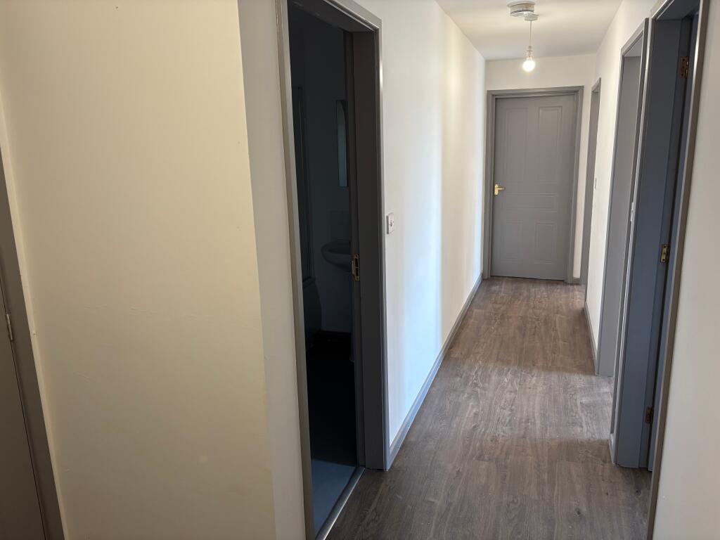 Apartment in Wirral, Liverpool City Region - View 5