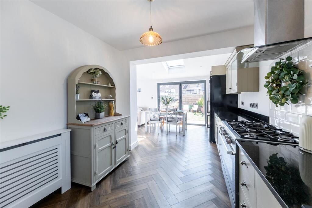 House in Barnton, Cheshire West and Chester - More