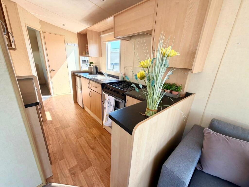2010 ABI Vista, New Beach Holiday Park, Dymchurch, Romney Marsh, Kent, TN29 0JX - View 5
