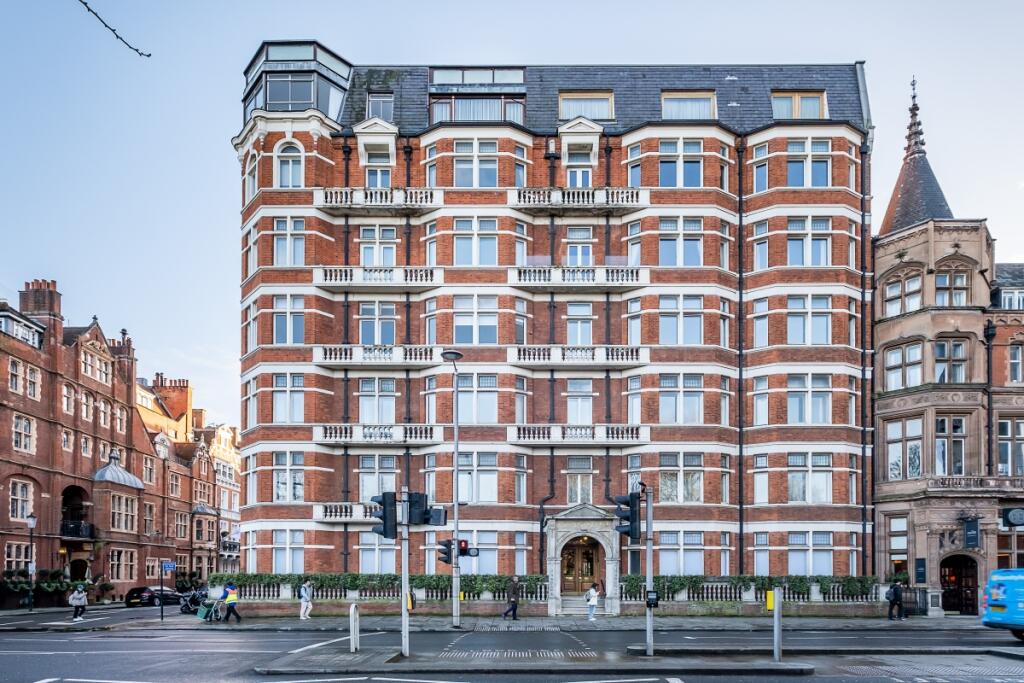 Kensington Road London W8 photo 3