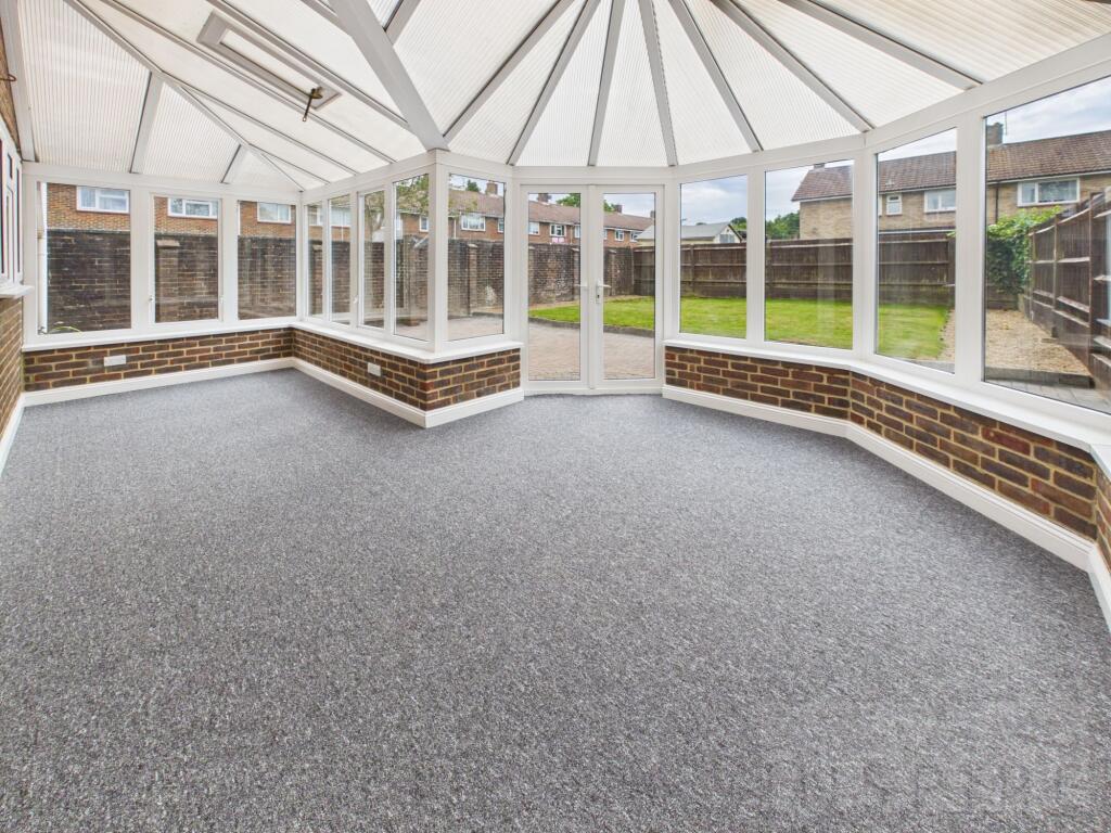 Gainsborough Road, Crawley, RH10 - View 3