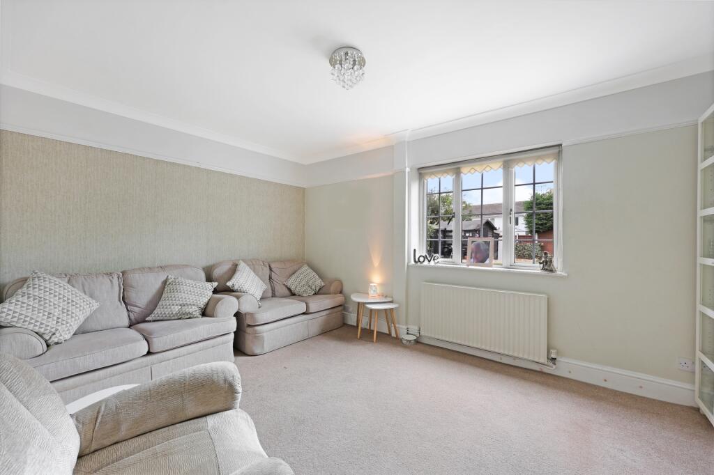 Beamish Close, North Weald, CM16 photo 3