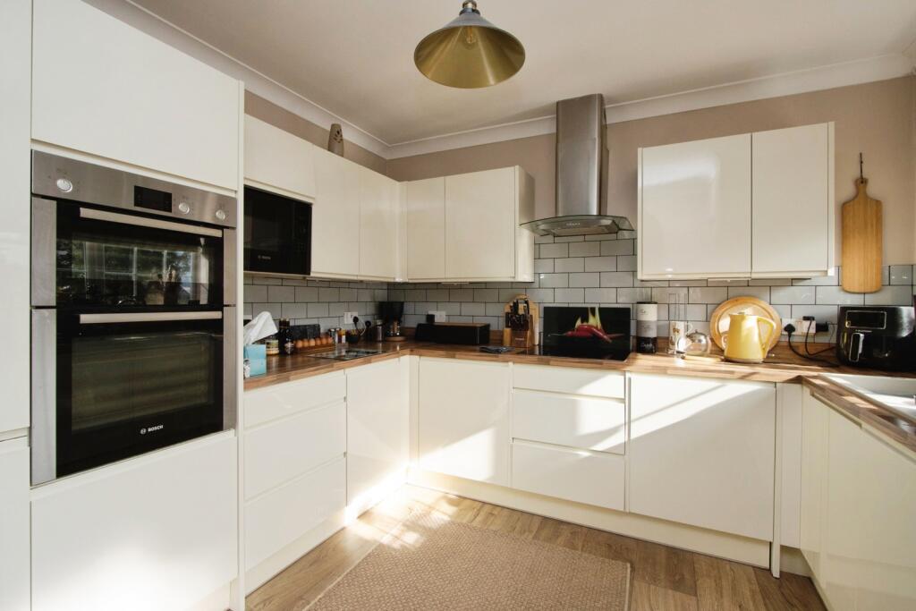 House in Wakefield - View 3