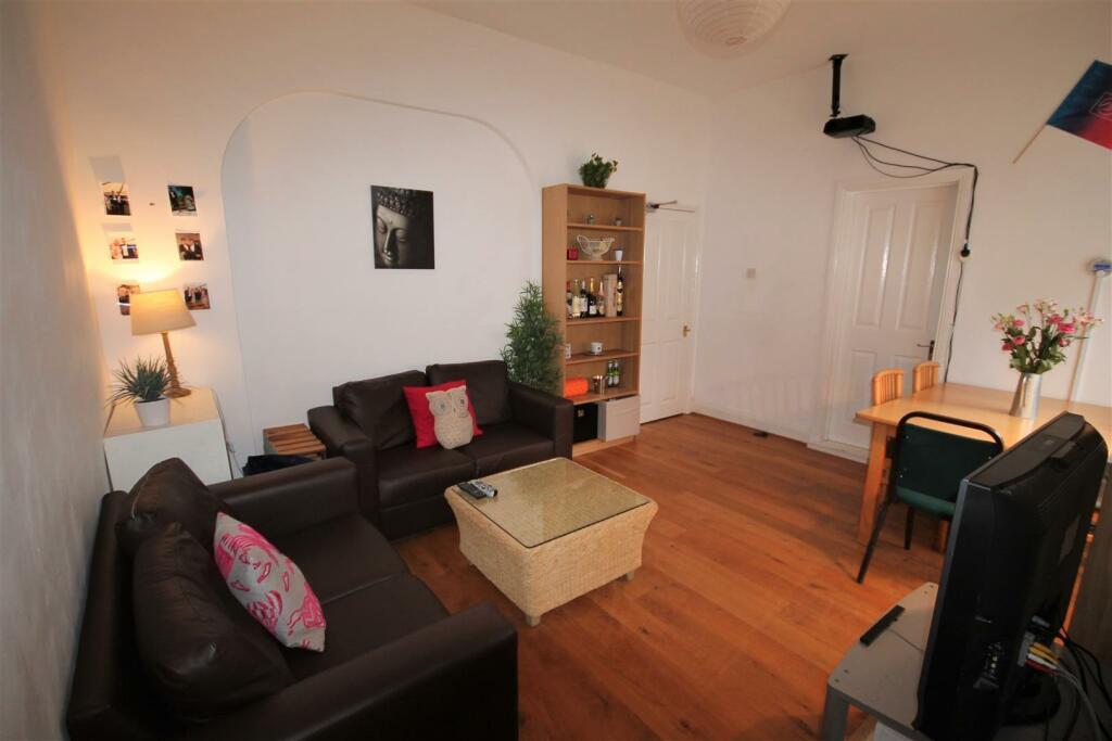 4 Waddington Street, Durham - View 3