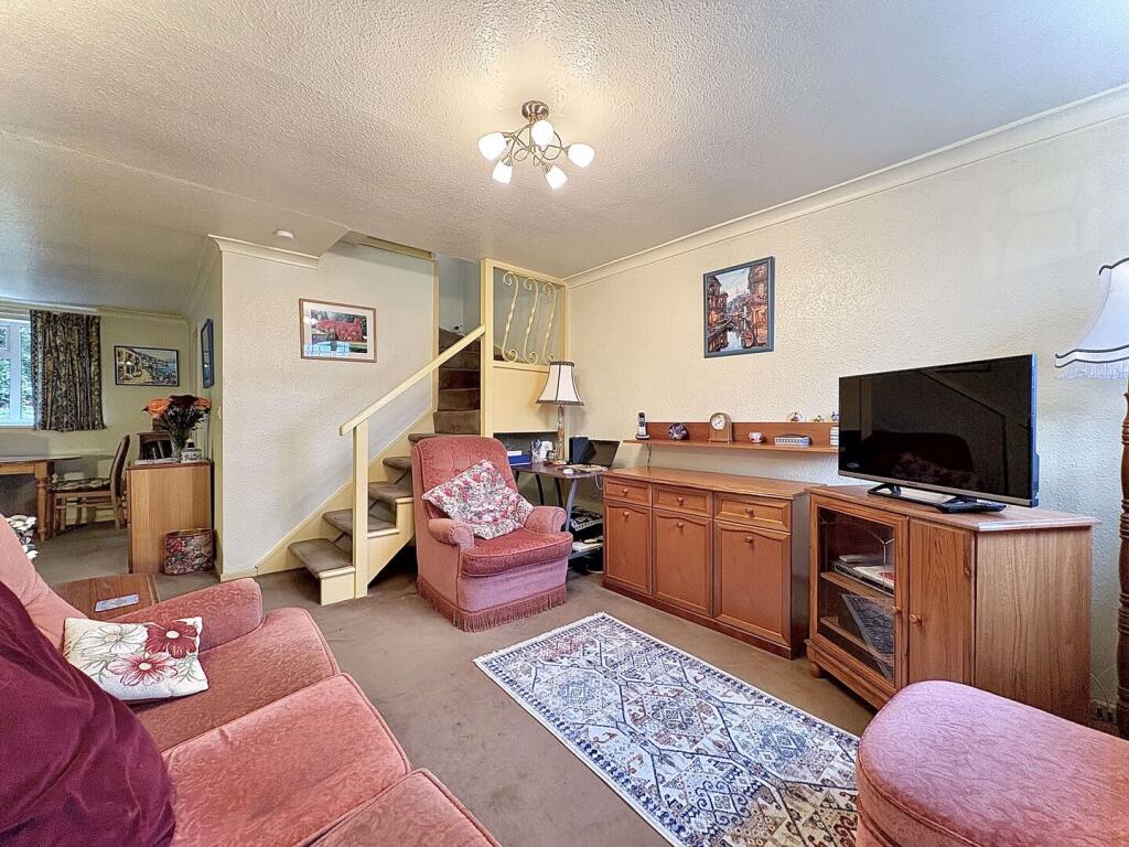 Kew Drive, Dudley, DY1 2QX photo 3