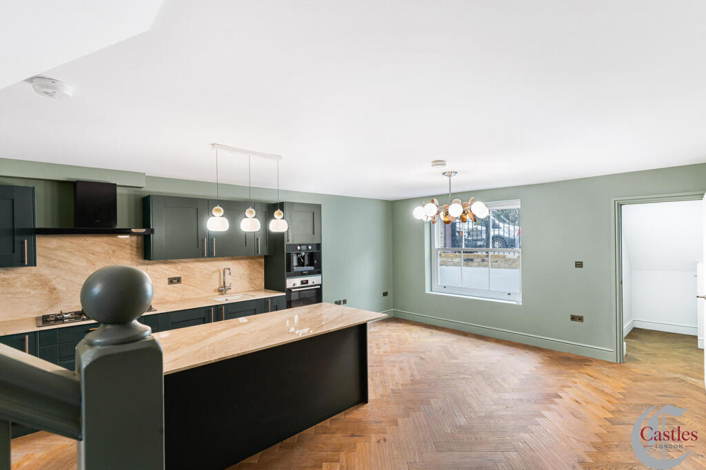 House in London, Lower Clapton, Clapton - More