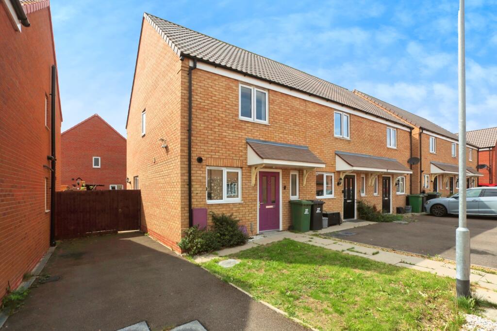 2-bed terraced on Georgia Mews, Peterborough, PE2, £90,000