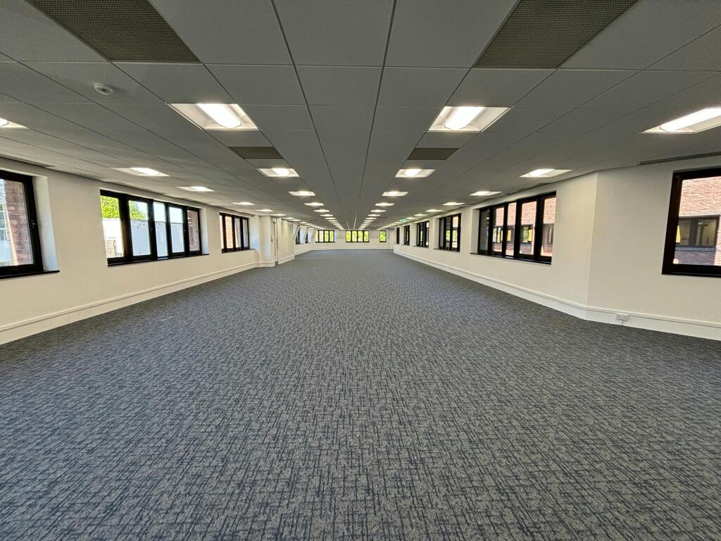 Interior 1.jpg