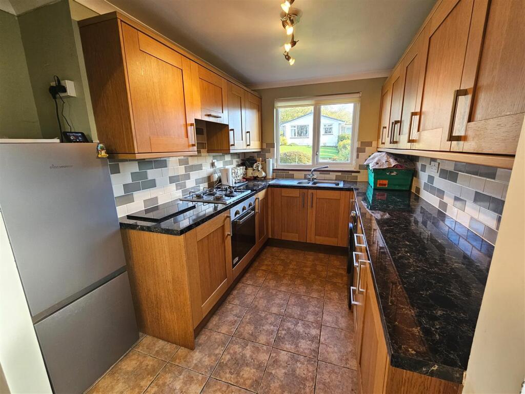 Grenville Drive, Tavistock photo 3