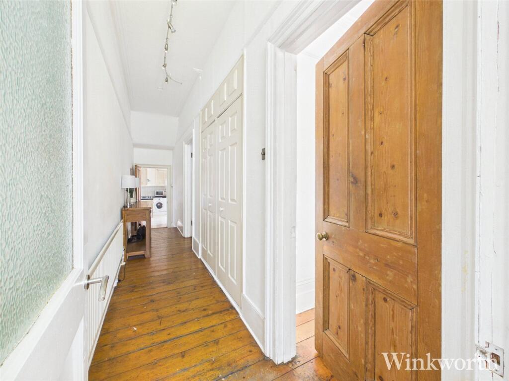 Apartment in London - View 3