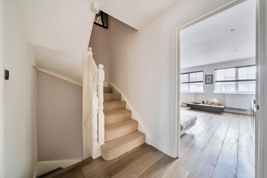 House in Harrow - View 5