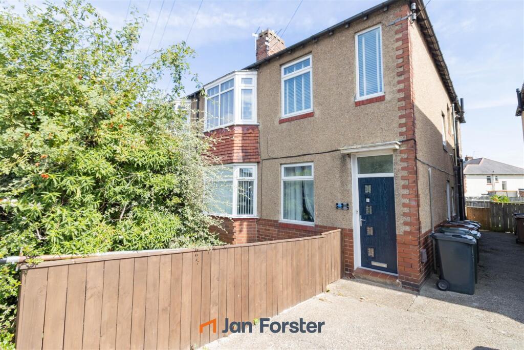 Apartment in North Tyneside, North East