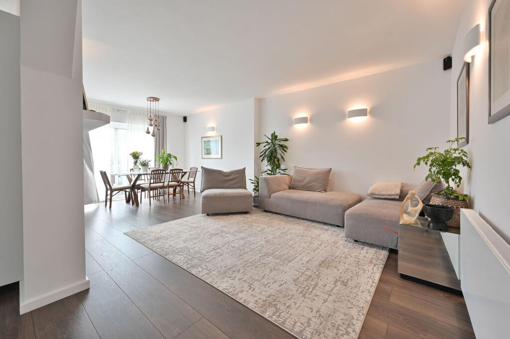 House in Harrow - View 3
