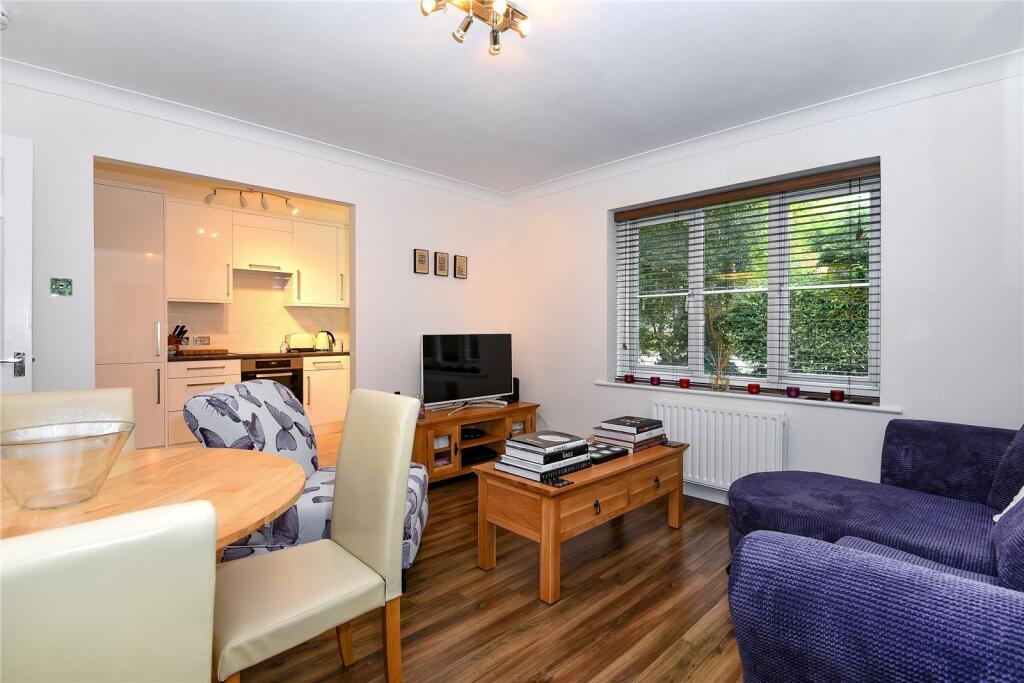 Apartment in Wokingham - View 3