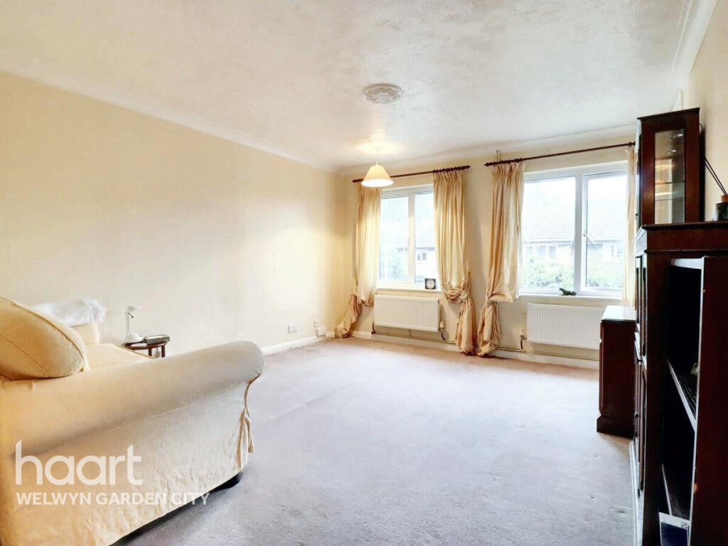 Apartment in Welwyn Hatfield, Panshanger - View 5