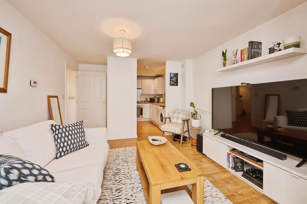 Apartment in St Neots, Eynesbury - View 3