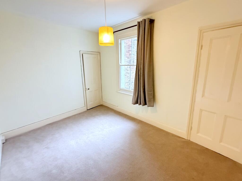 Apartment in Bath - More