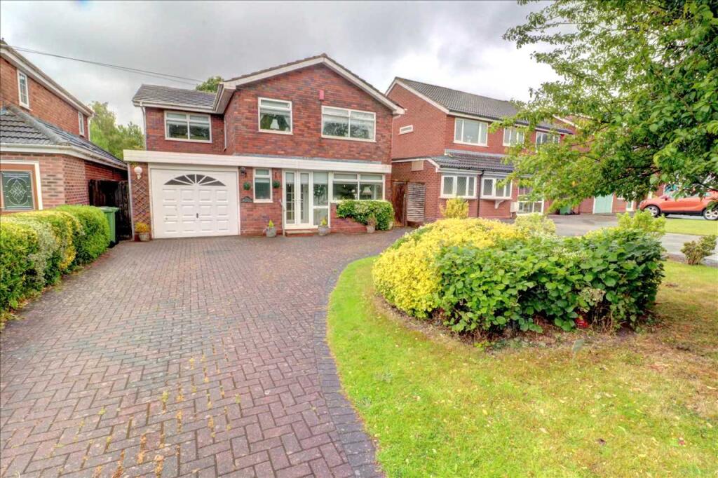 4-bed detached on Emmanuel, Bickenhill Lane, Marston Green, £500,000