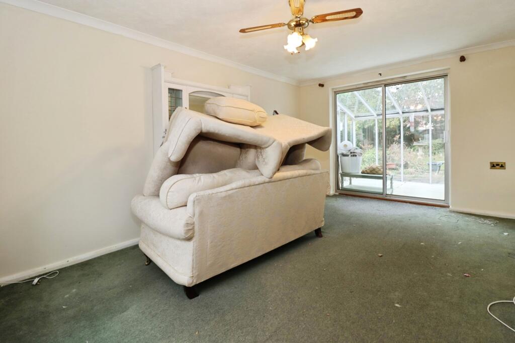 House in Bristol, Ladden Garden Village - More