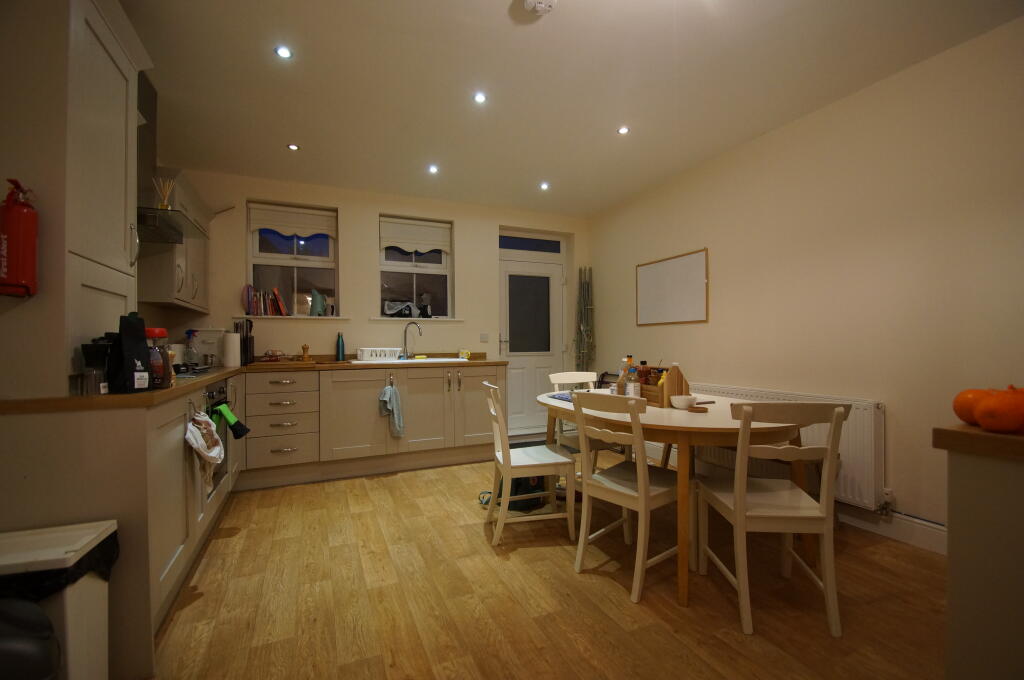 Main image of property: Gilesgate, Durham City, DH1 1JA