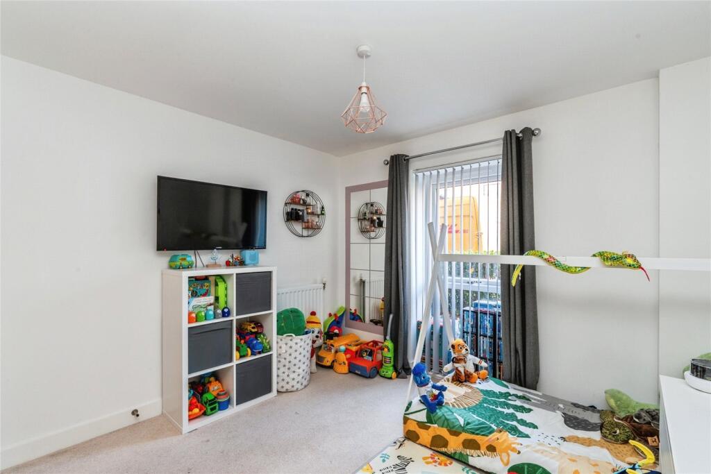 Apartment in Southampton - More