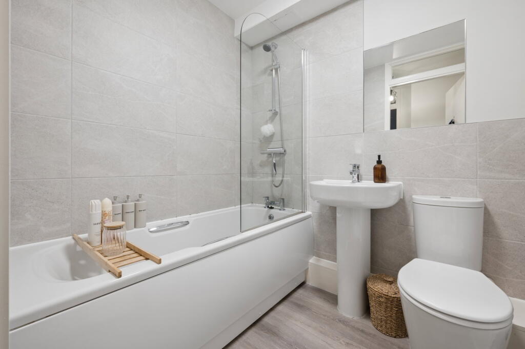 Apartment in Stockport - View 5