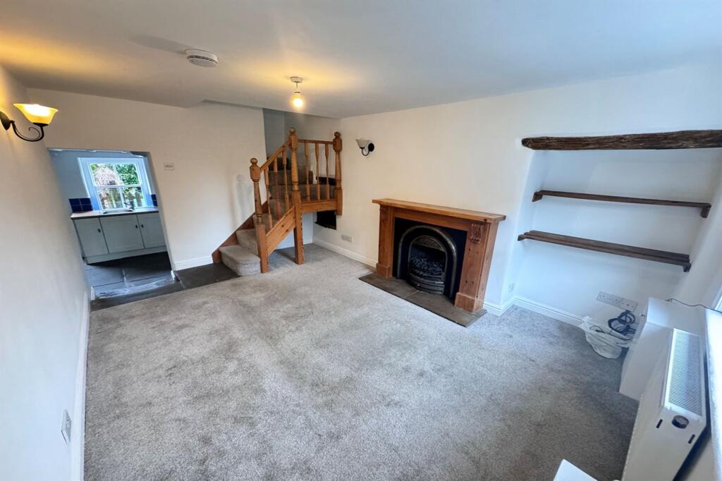 Manchester Road, Chapel-En-Le-Frith, SK23 photo 2