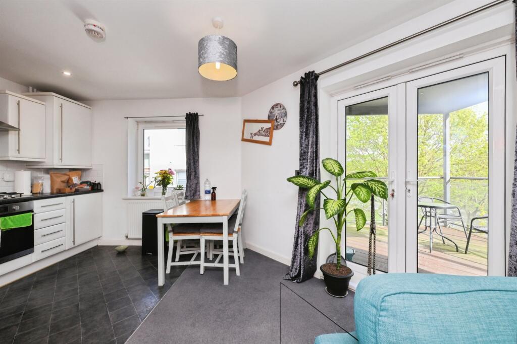 Apartment in Harlow, Essex - View 5