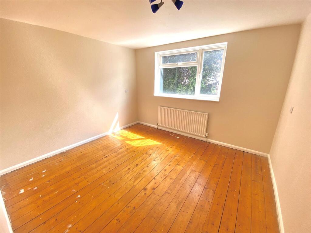 House in Enfield - More