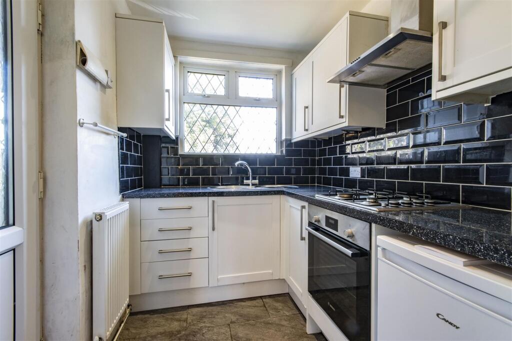 Williamthorpe Road, North Wingfield, Chesterfield photo 2