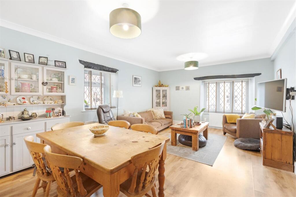House in Northampton, Raunds - More