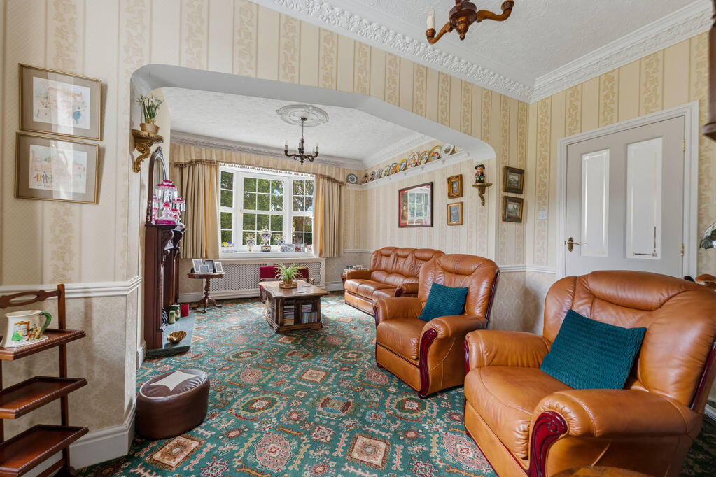 House in Doncaster, Laceby - More