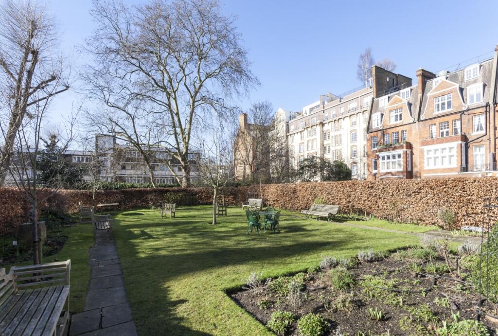Apartment in London, Royal Borough of Kensington and Chelsea - View 3