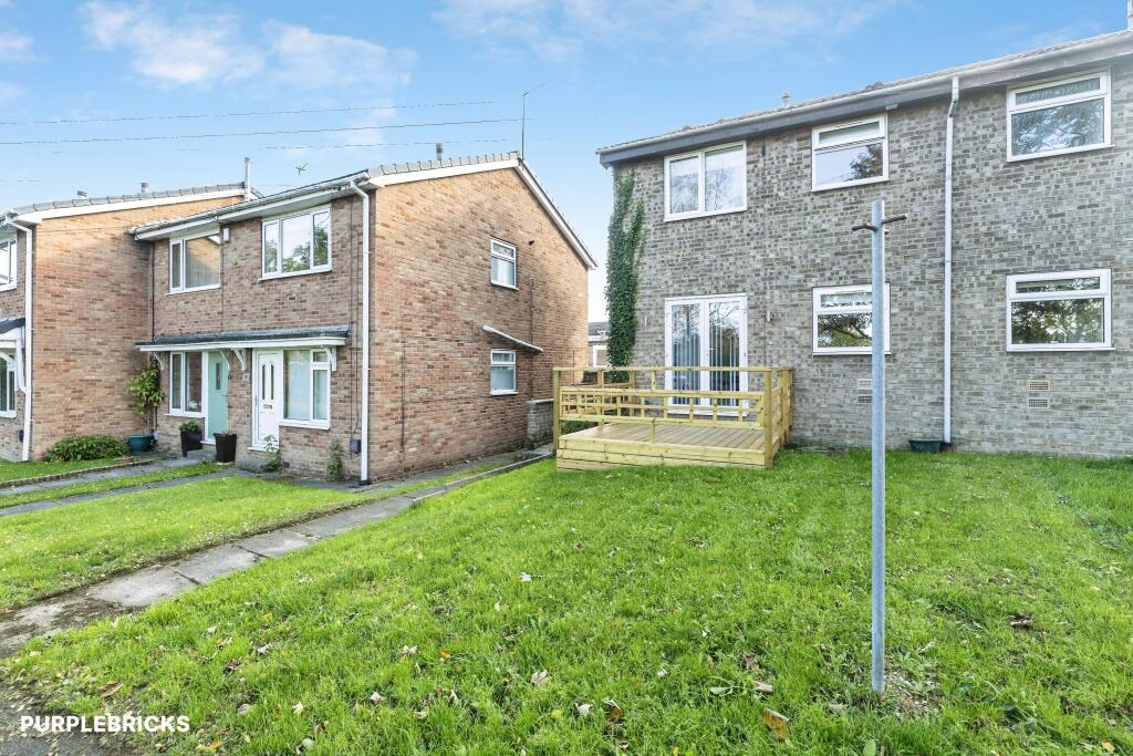 House in Wakefield, Ackworth - View 4