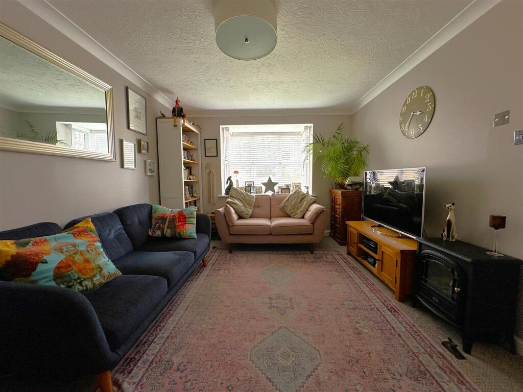 Sutherland Crescent, Chippenham photo 4