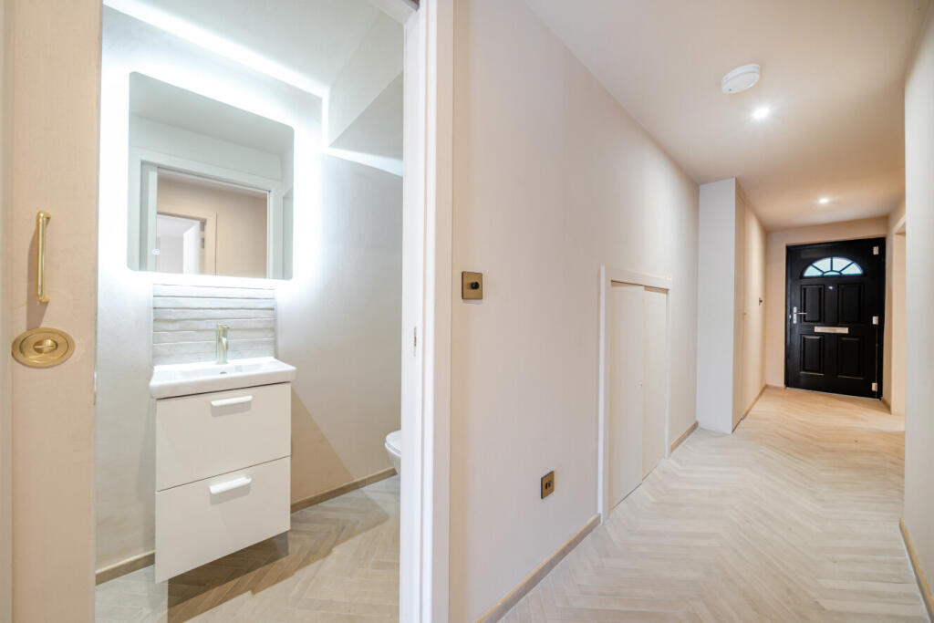 Apartment in London - View 2